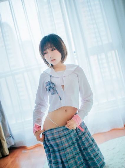 在线国产日韩_十万网红美女美酱